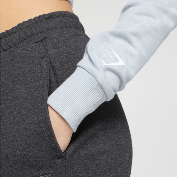 Gymshark Embroidered Cropped Hoodie - Picture 7 of 10